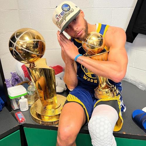 nba金州勇士队总冠军,金州勇士总冠军集体照 第5张 nba金州勇士队总冠军,金州勇士总冠军集体照 第5张