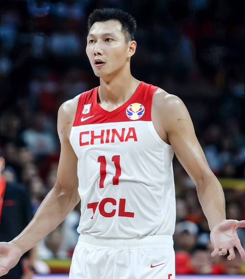 易建联c类合同多少钱，易建联一年签约多少钱  第3张